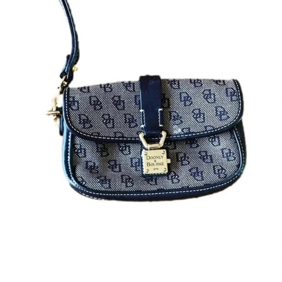 Dooney&Bourke Large Wristlet